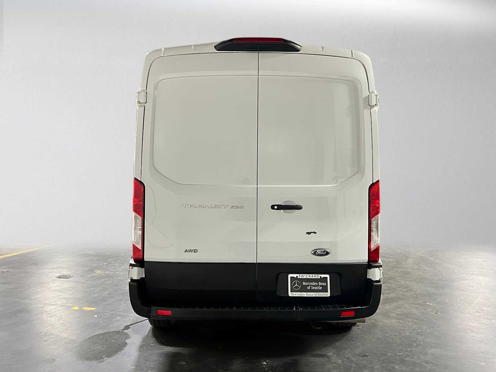 2023 Ford Transit T-250 130" Med Rf 9070 GVWR AWD