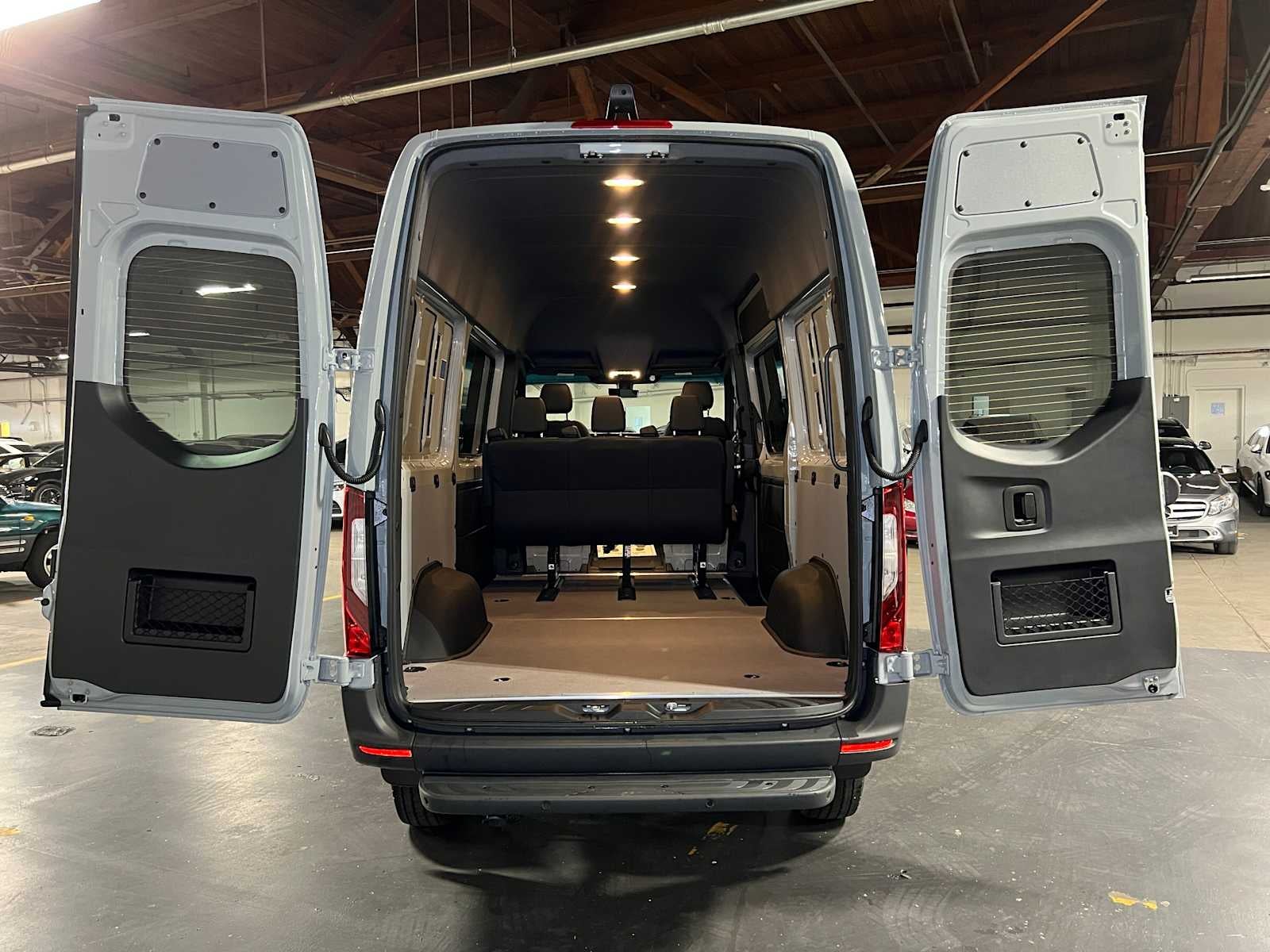2026 Mercedes-Benz Sprinter 2500 Standard Roof I4 Diesel HO 144 AWD