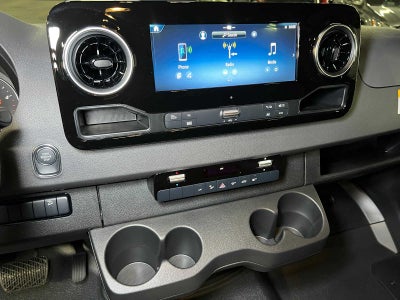 2026 Mercedes-Benz Sprinter 2500 Standard Roof I4 Diesel HO 144 AWD