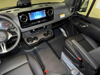 2026 Mercedes-Benz Sprinter 2500 Standard Roof I4 Diesel HO 144 AWD