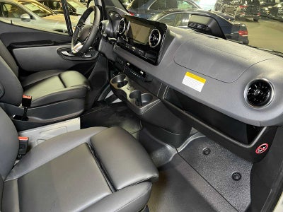 2026 Mercedes-Benz Sprinter 2500 Standard Roof I4 Diesel HO 144 AWD