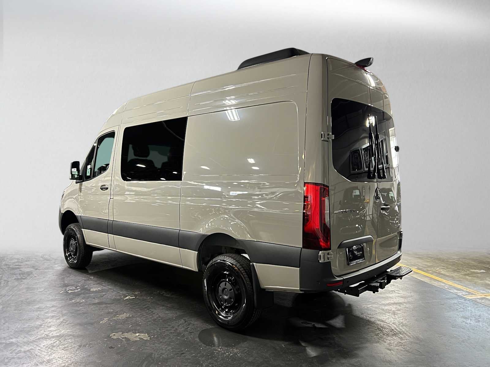 2026 Mercedes-Benz Sprinter 2500 Standard Roof I4 Diesel HO 144 AWD