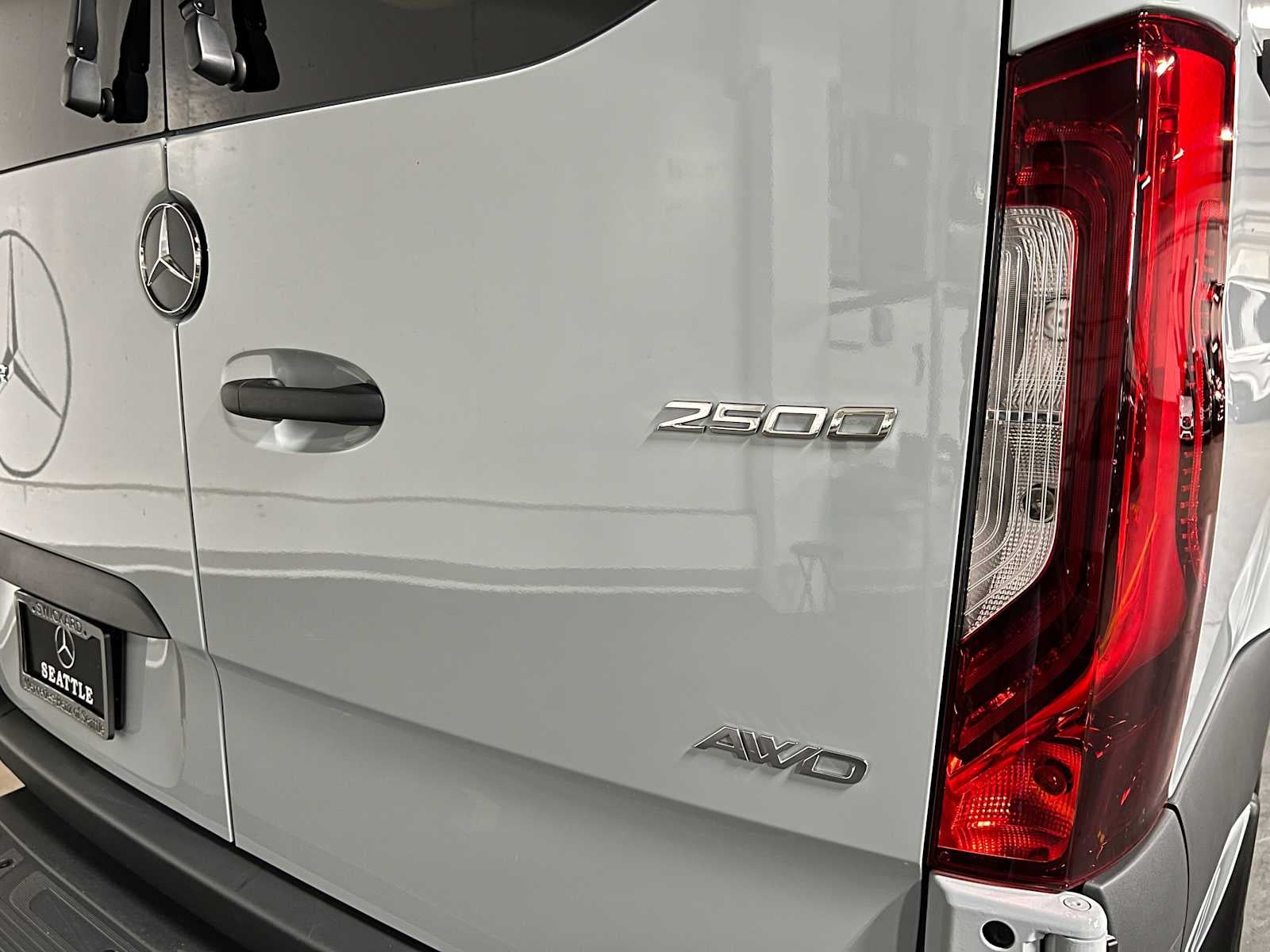 2026 Mercedes-Benz Sprinter 2500 Standard Roof I4 Diesel HO 144 AWD