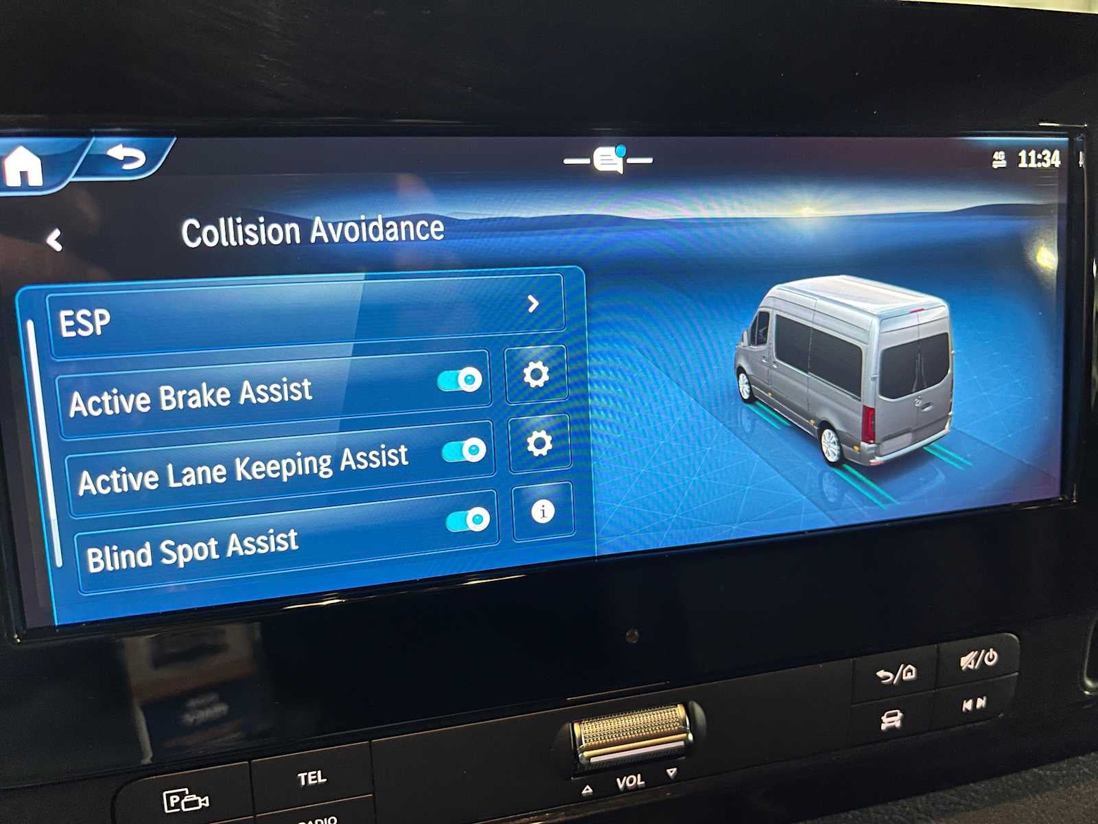 2026 Mercedes-Benz Sprinter 2500 Standard Roof I4 Diesel HO 144 AWD