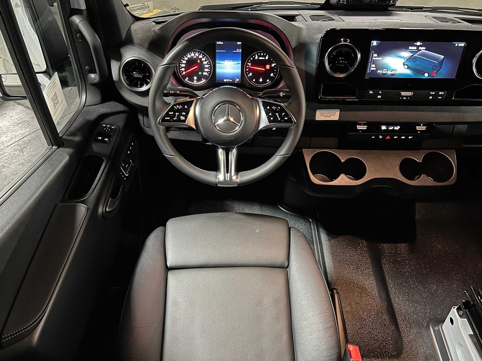 2026 Mercedes-Benz Sprinter 2500 Standard Roof I4 Diesel HO 144 AWD