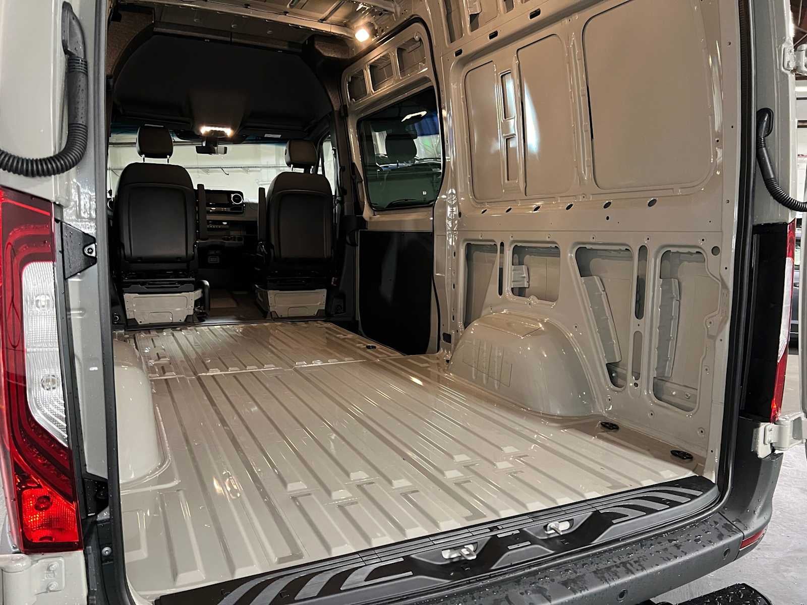 2026 Mercedes-Benz Sprinter 2500 Standard Roof I4 Diesel HO 144 AWD
