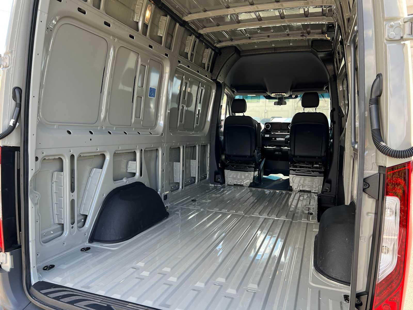 2026 Mercedes-Benz Sprinter 2500 Standard Roof I4 Diesel HO 144 AWD