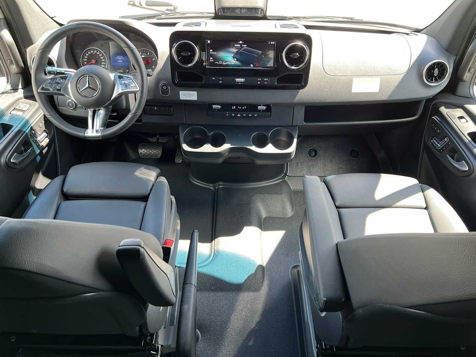 2026 Mercedes-Benz Sprinter 2500 Standard Roof I4 Diesel HO 144 AWD
