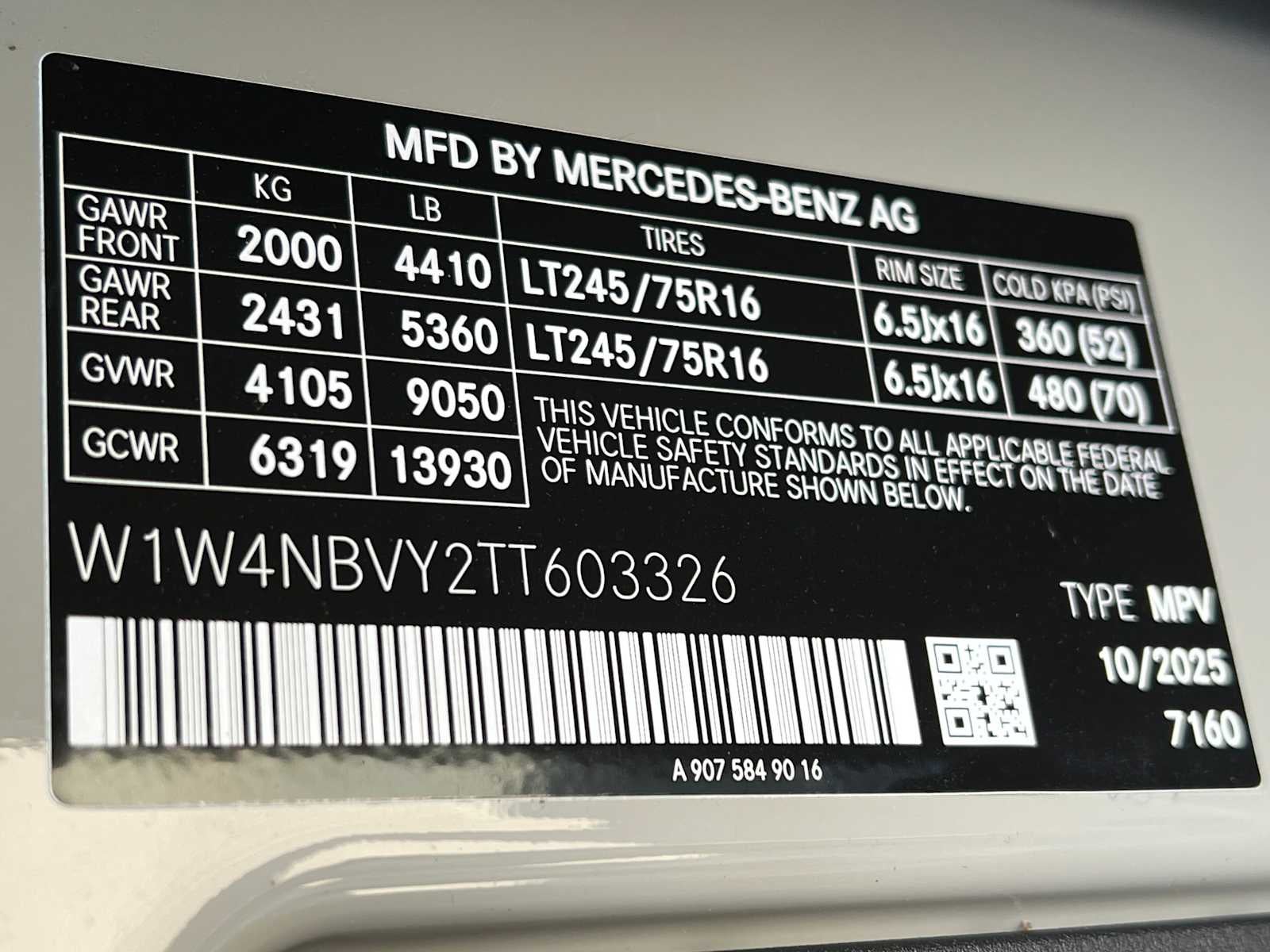 2026 Mercedes-Benz Sprinter 2500 Standard Roof I4 Diesel HO 144 AWD