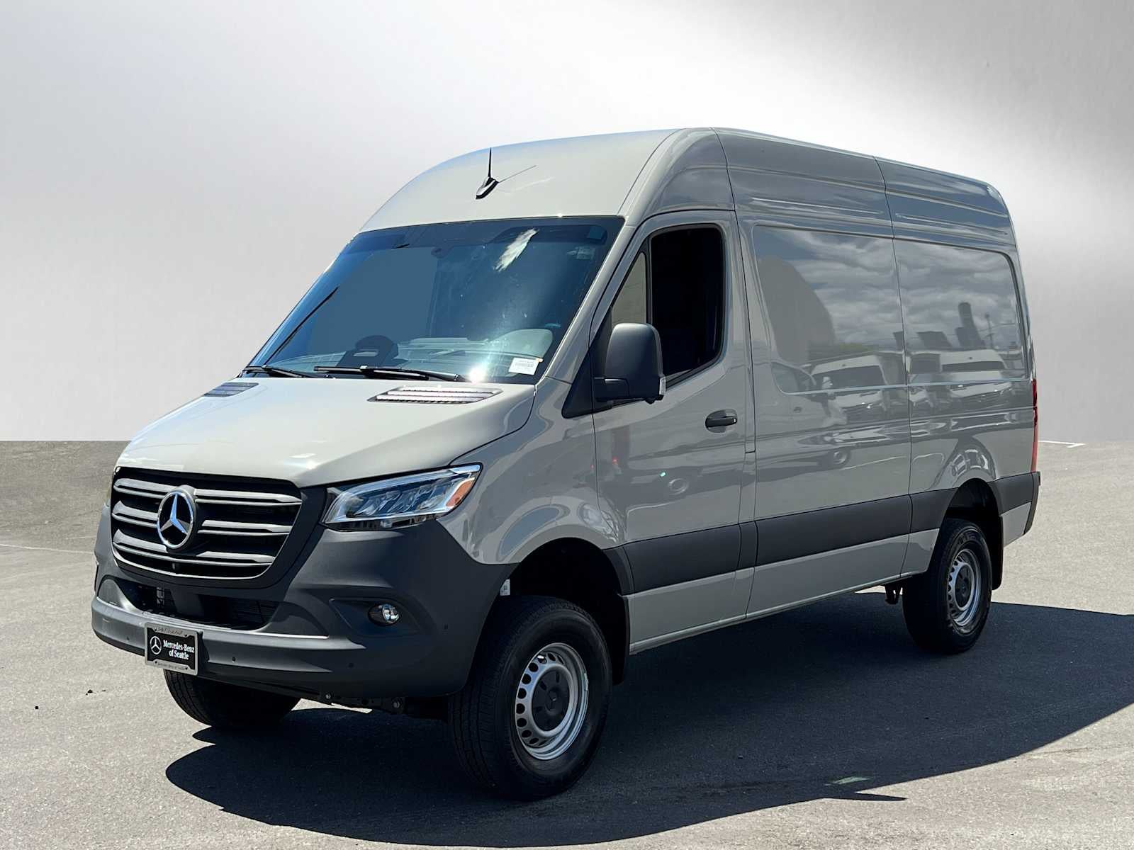 2026 Mercedes-Benz Sprinter 2500 Standard Roof I4 Diesel HO 144 AWD