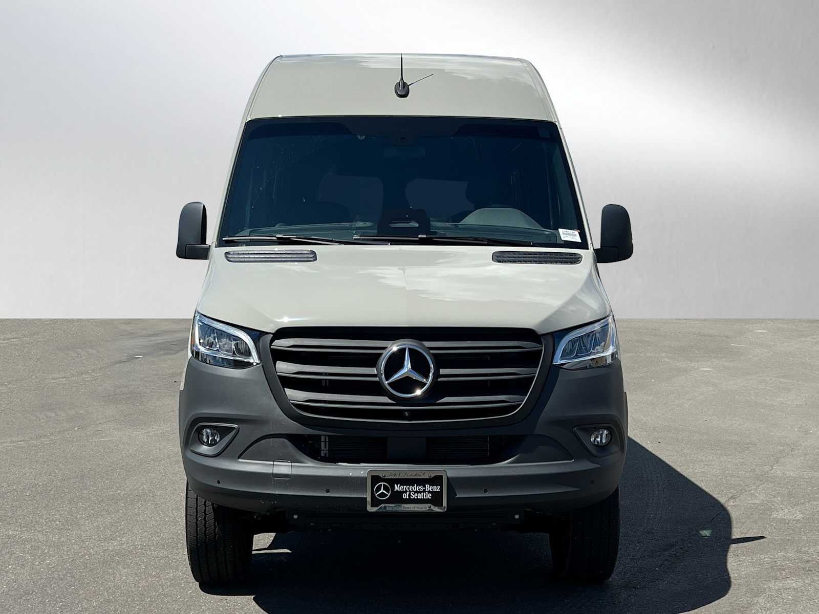 2026 Mercedes-Benz Sprinter 2500 Standard Roof I4 Diesel HO 144 AWD