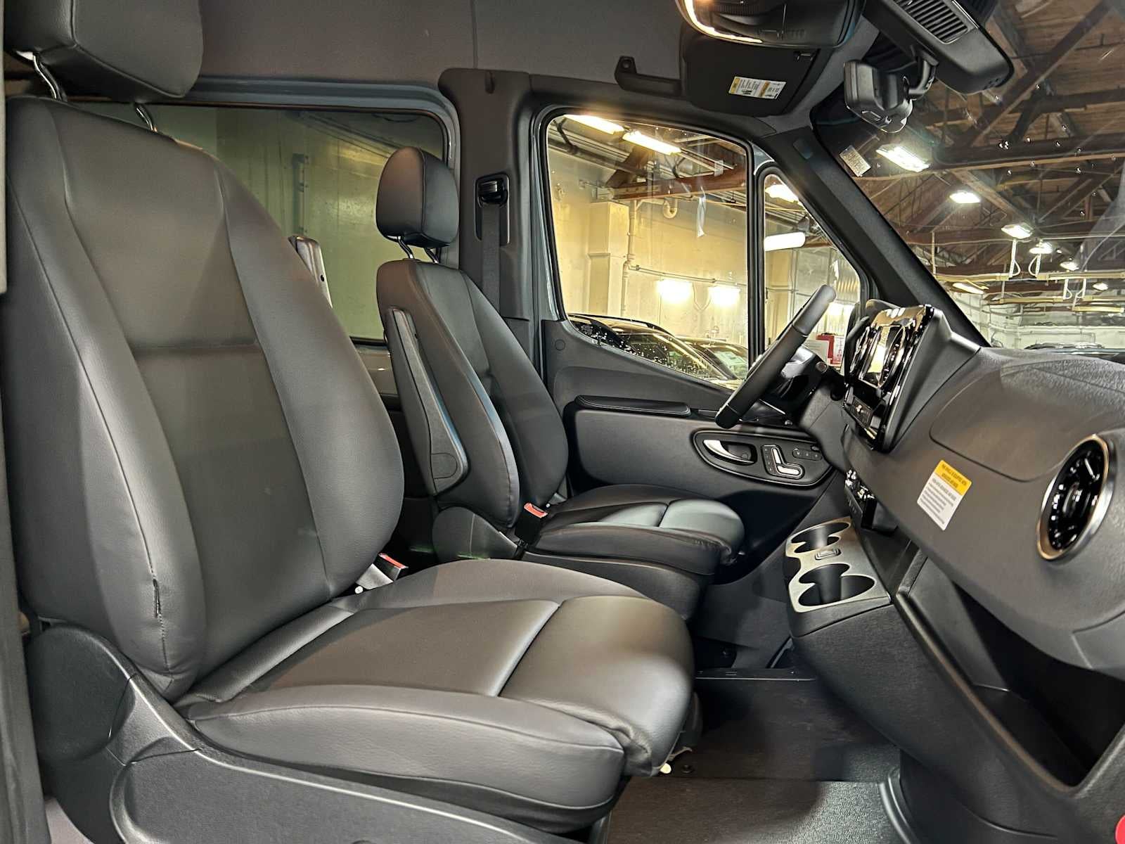 2026 Mercedes-Benz Sprinter 2500 Standard Roof I4 Diesel HO 144 AWD