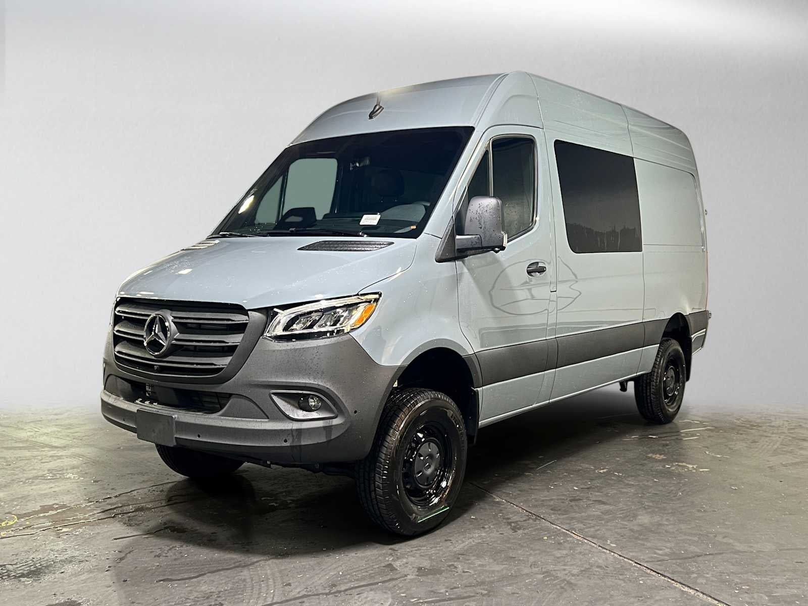 2026 Mercedes-Benz Sprinter 2500 Standard Roof I4 Diesel HO 144 AWD