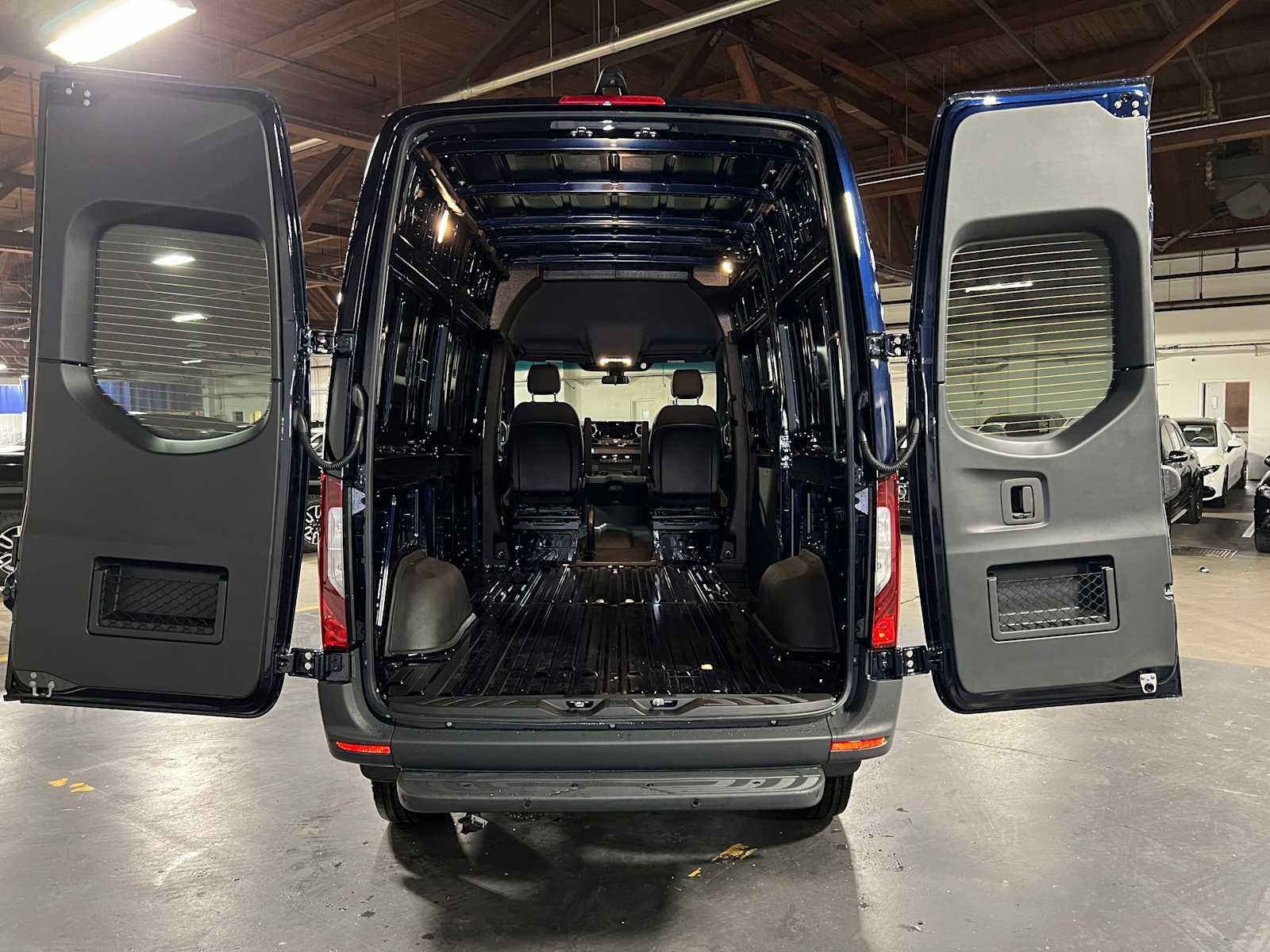 2026 Mercedes-Benz Sprinter 2500 Standard Roof I4 Diesel HO 144 AWD
