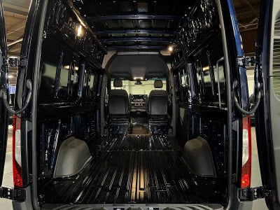 2026 Mercedes-Benz Sprinter 2500 Standard Roof I4 Diesel HO 144 AWD