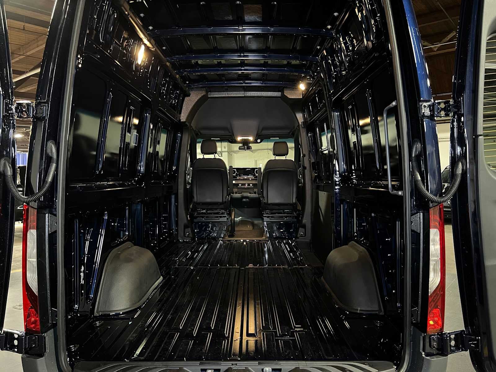 2026 Mercedes-Benz Sprinter 2500 Standard Roof I4 Diesel HO 144 AWD