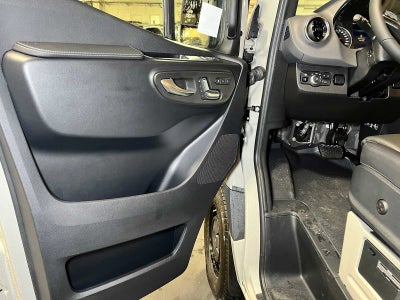 2026 Mercedes-Benz Sprinter 2500 Standard Roof I4 Diesel HO 144 AWD