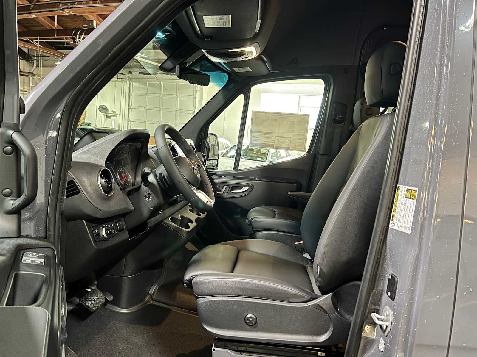 2026 Mercedes-Benz Sprinter 2500 Standard Roof I4 Diesel HO 144 AWD
