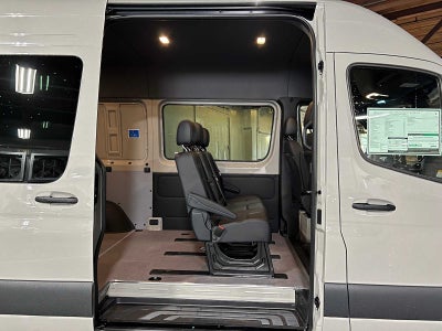2026 Mercedes-Benz Sprinter 2500 Standard Roof I4 Diesel HO 144 AWD