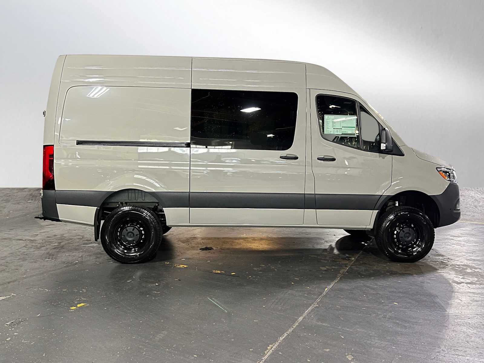 2026 Mercedes-Benz Sprinter 2500 Standard Roof I4 Diesel HO 144 AWD