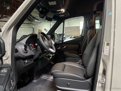 2026 Mercedes-Benz Sprinter 2500 Standard Roof I4 Diesel HO 144 AWD