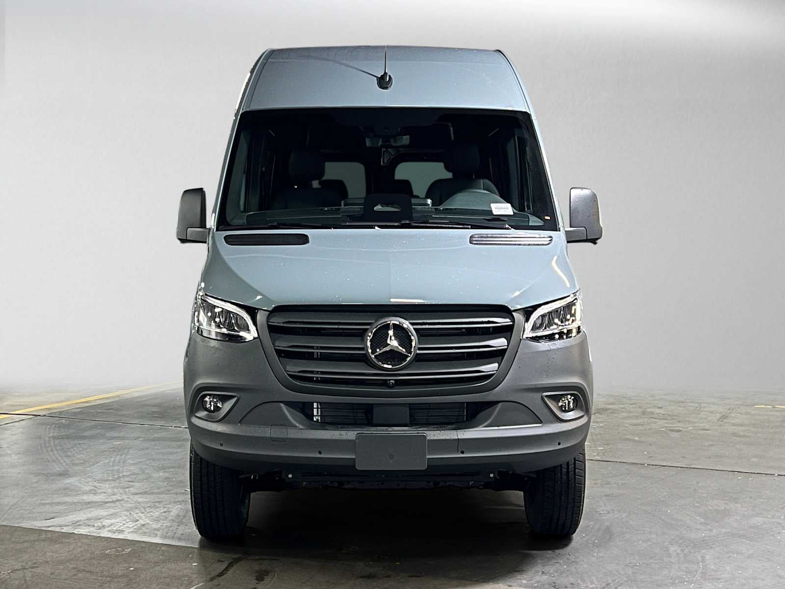 2026 Mercedes-Benz Sprinter 2500 Standard Roof I4 Diesel HO 144 AWD