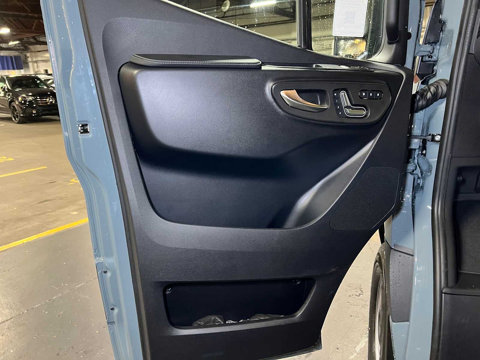 2026 Mercedes-Benz Sprinter 2500 Standard Roof I4 Diesel HO 144 AWD