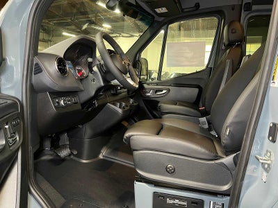 2026 Mercedes-Benz Sprinter 2500 Standard Roof I4 Diesel HO 144 AWD