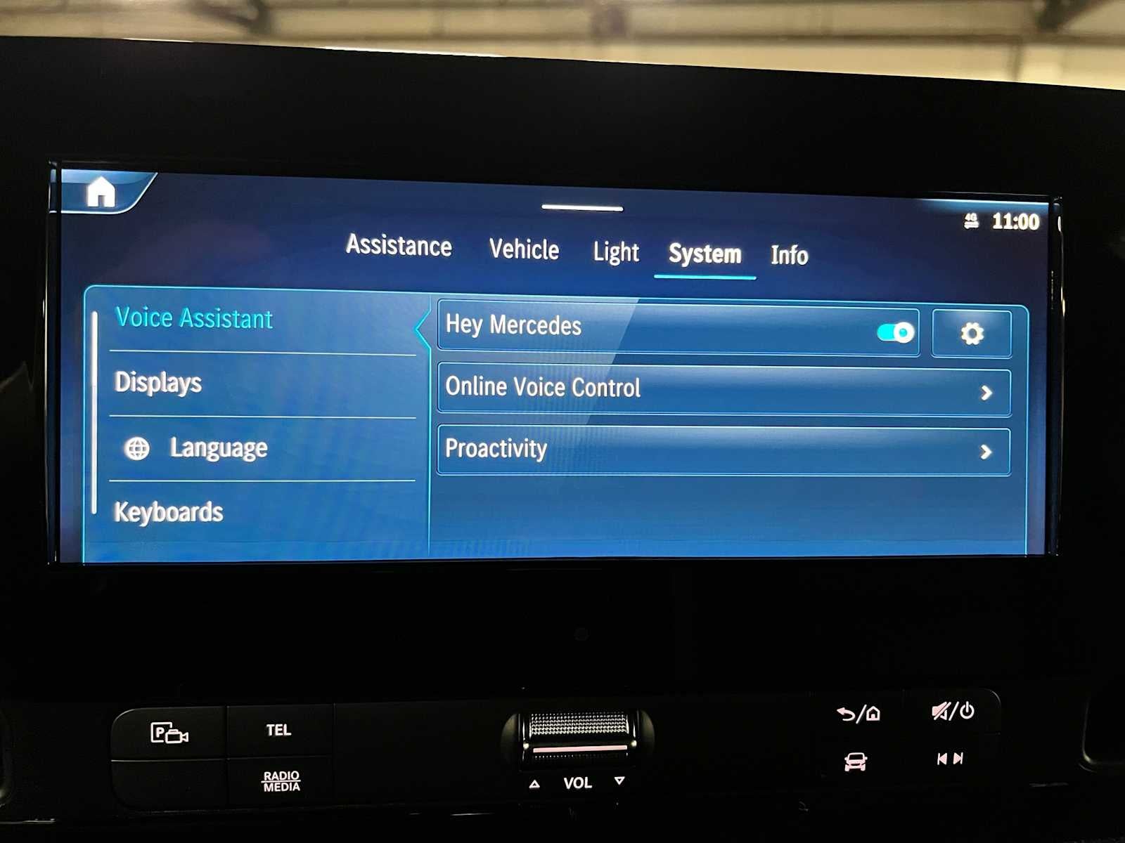 2026 Mercedes-Benz Sprinter 2500 Standard Roof I4 Diesel HO 144 AWD