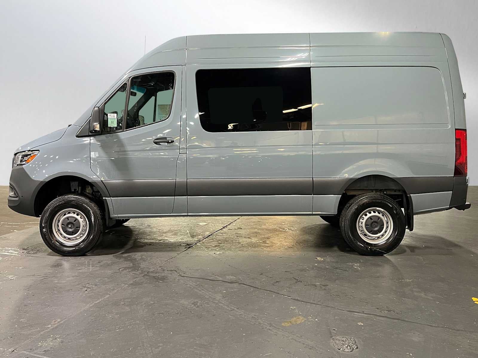 2026 Mercedes-Benz Sprinter 2500 Standard Roof I4 Diesel HO 144 AWD