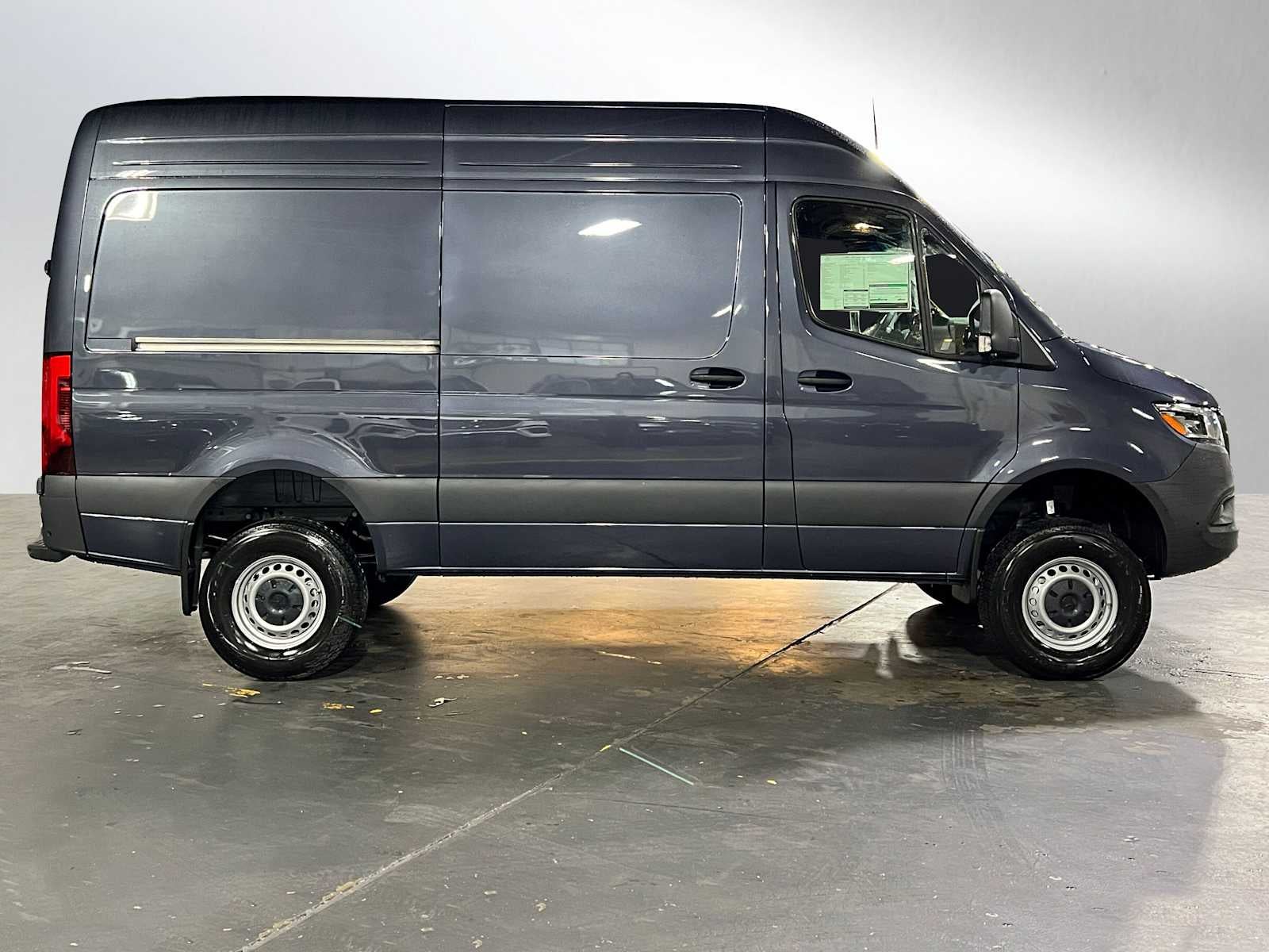 2026 Mercedes-Benz Sprinter 2500 Standard Roof I4 Diesel HO 144 AWD