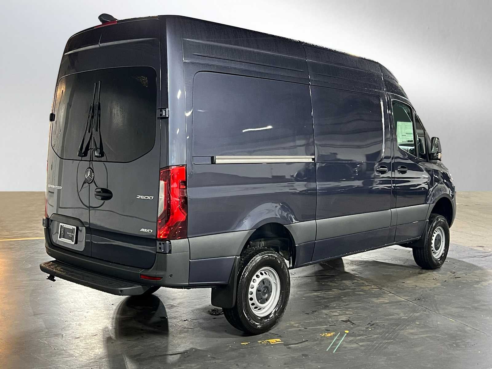 2026 Mercedes-Benz Sprinter 2500 Standard Roof I4 Diesel HO 144 AWD