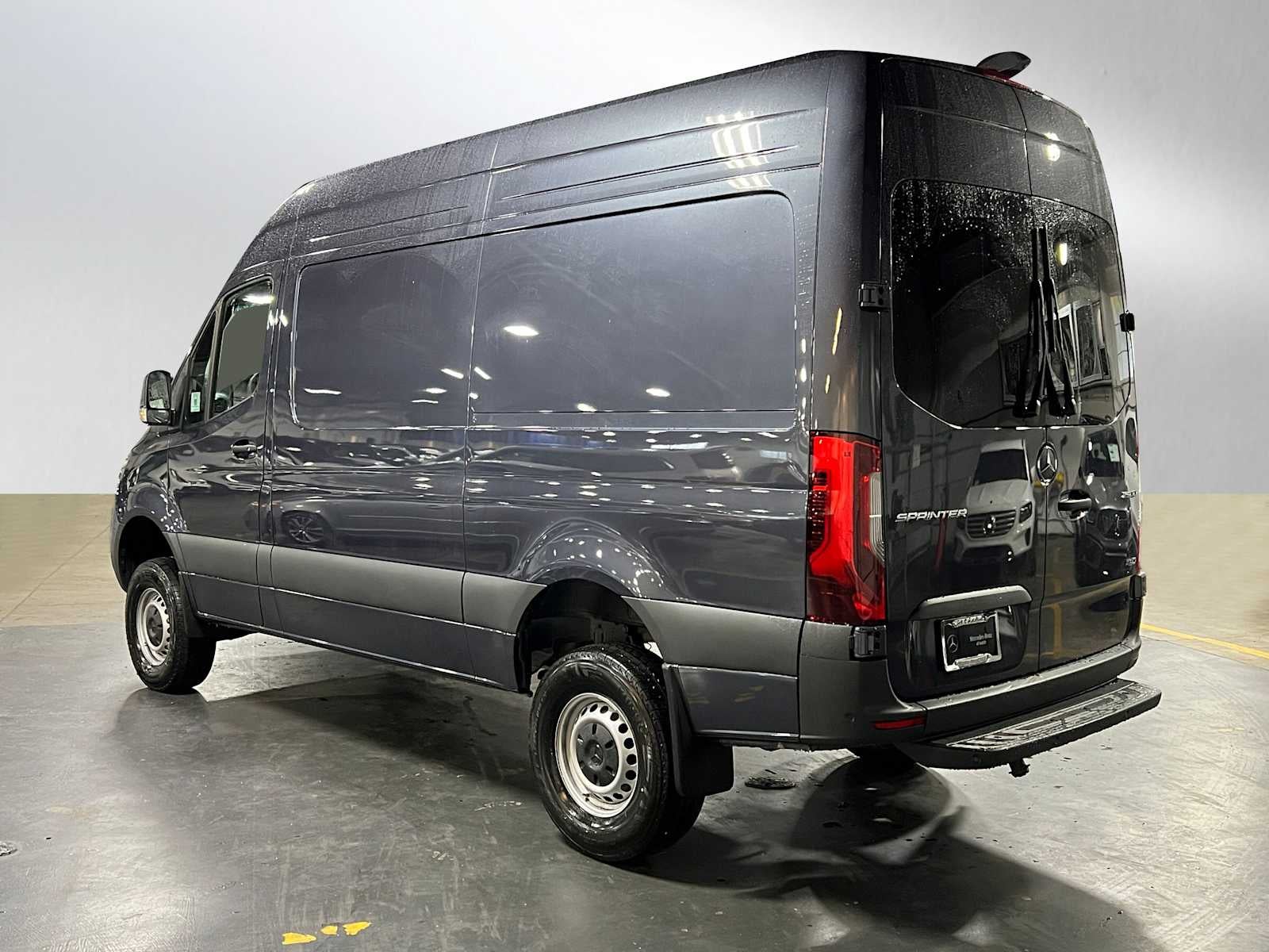 2026 Mercedes-Benz Sprinter 2500 Standard Roof I4 Diesel HO 144 AWD