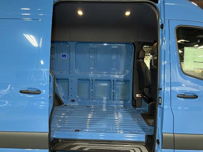 2026 Mercedes-Benz Sprinter 2500 Standard Roof I4 Diesel HO 144 AWD