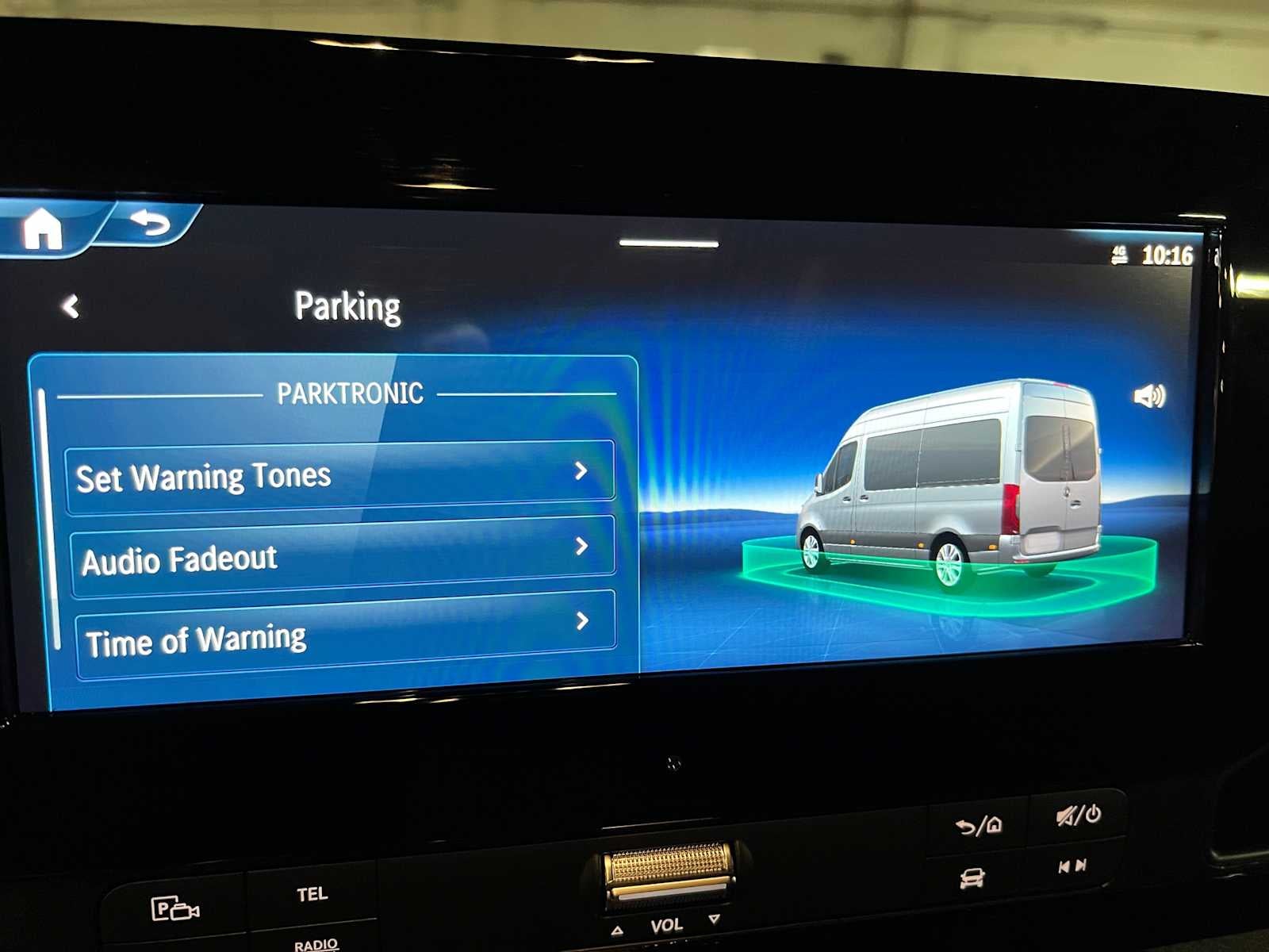 2026 Mercedes-Benz Sprinter 2500 Standard Roof I4 Diesel HO 144 AWD