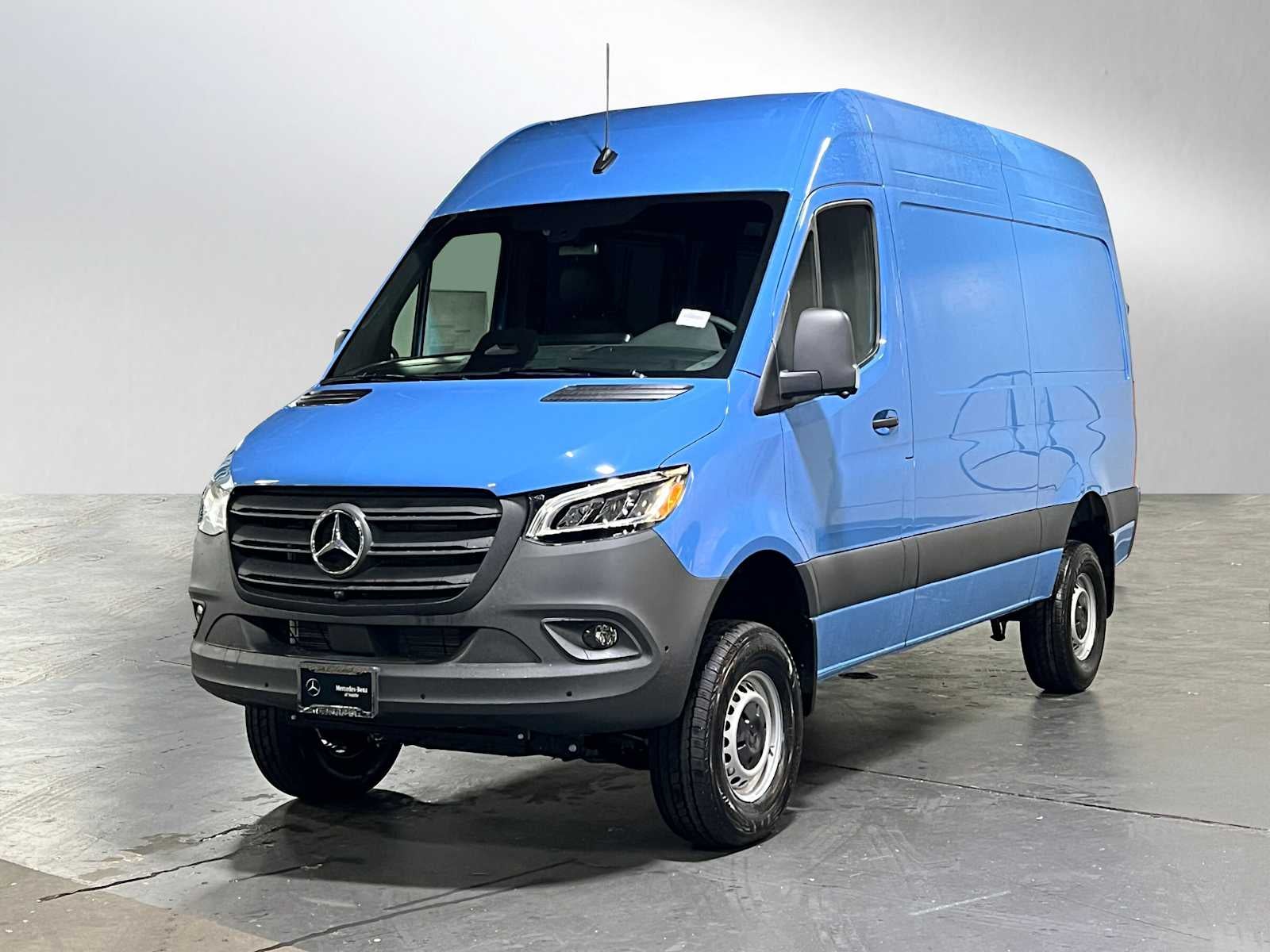 2026 Mercedes-Benz Sprinter 2500 Standard Roof I4 Diesel HO 144 AWD