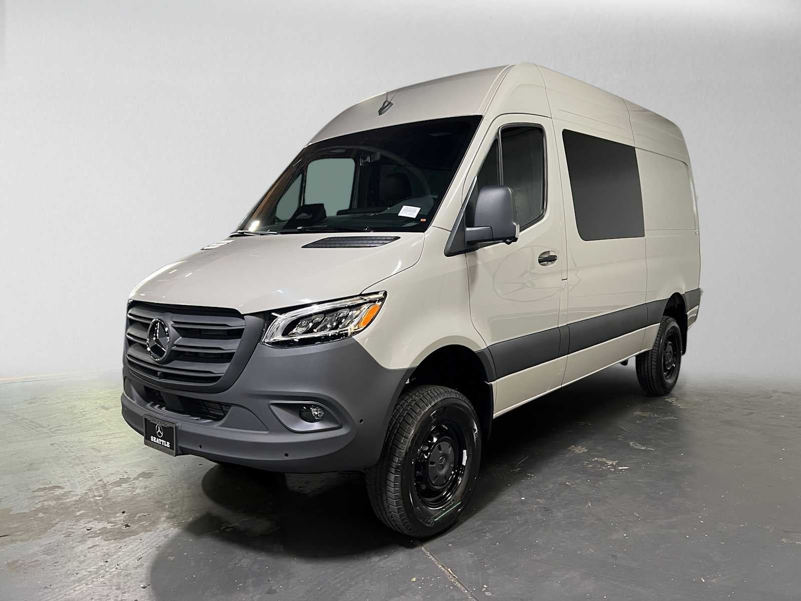 2026 Mercedes-Benz Sprinter 2500 Standard Roof I4 Diesel HO 144 AWD