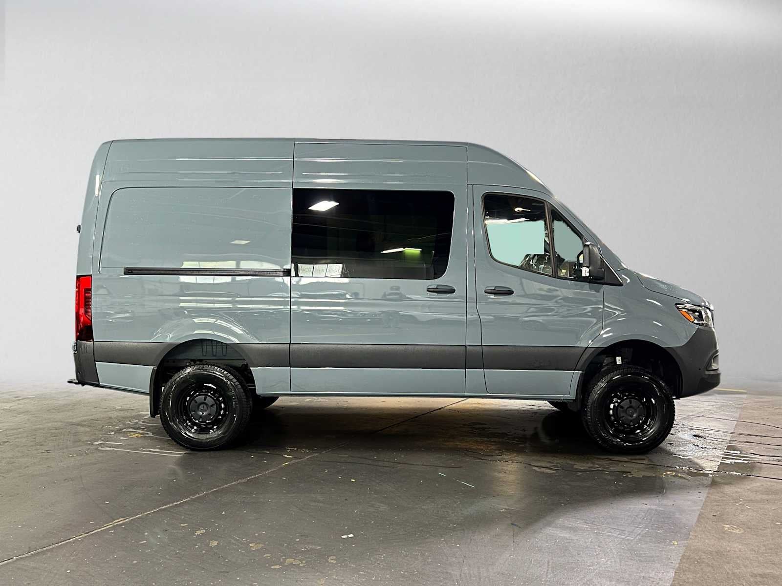 2026 Mercedes-Benz Sprinter 2500 Standard Roof I4 Diesel HO 144 AWD