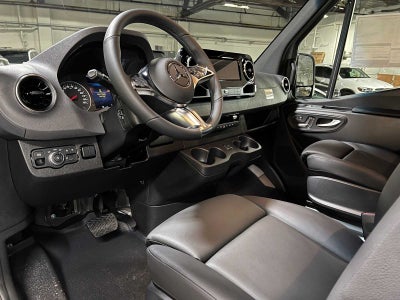2026 Mercedes-Benz Sprinter 2500 Standard Roof I4 Diesel HO 144 AWD