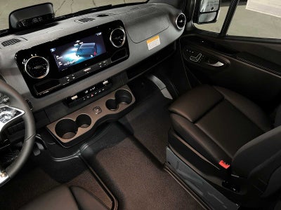2026 Mercedes-Benz Sprinter 2500 Standard Roof I4 Diesel HO 144 AWD