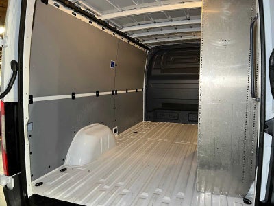 2025 Mercedes-Benz Sprinter Cargo Van 2500 Standard Roof I4 Diesel 144" RWD