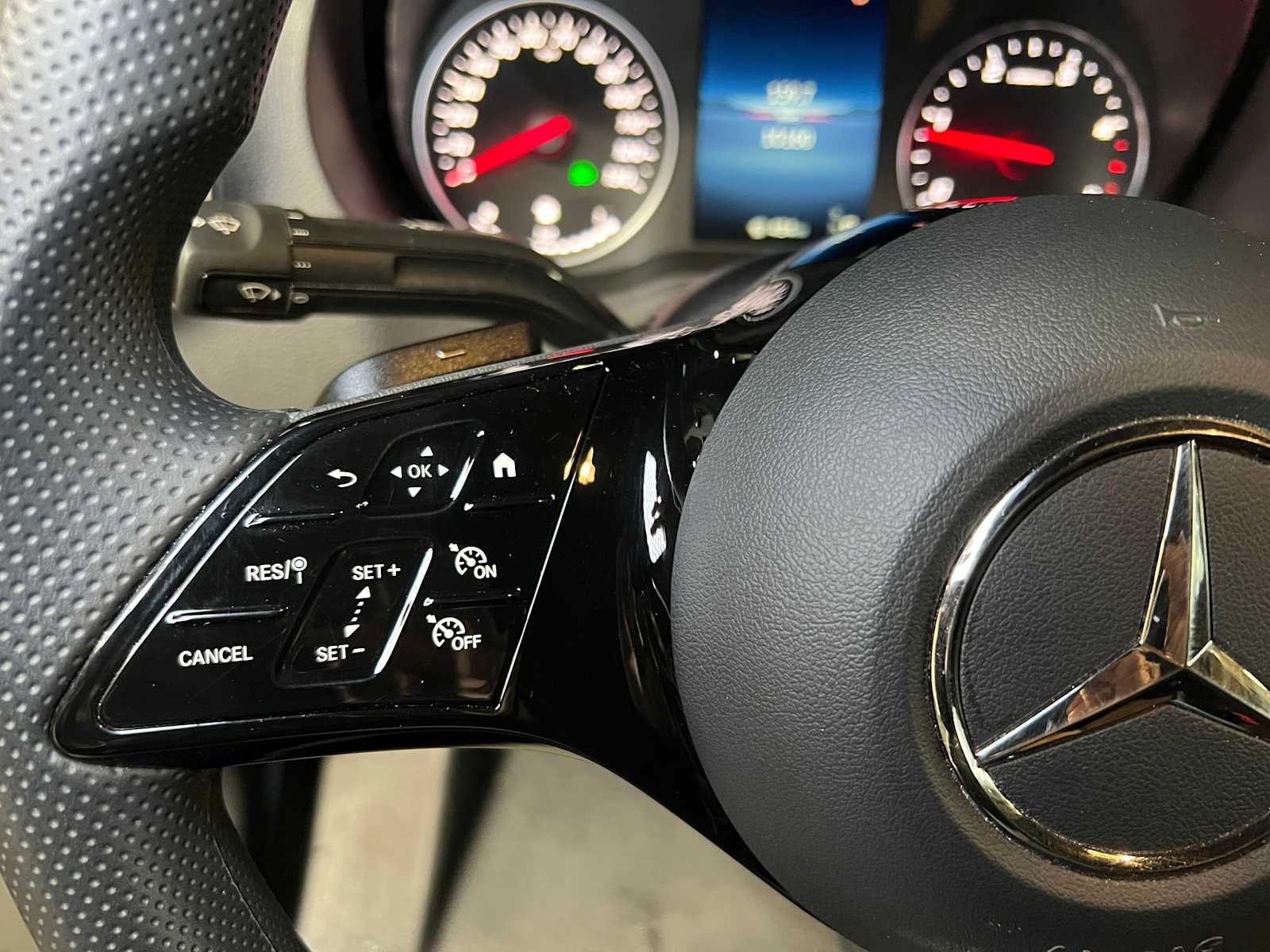 2025 Mercedes-Benz Sprinter Cargo Van 2500 Standard Roof I4 Diesel 144" RWD