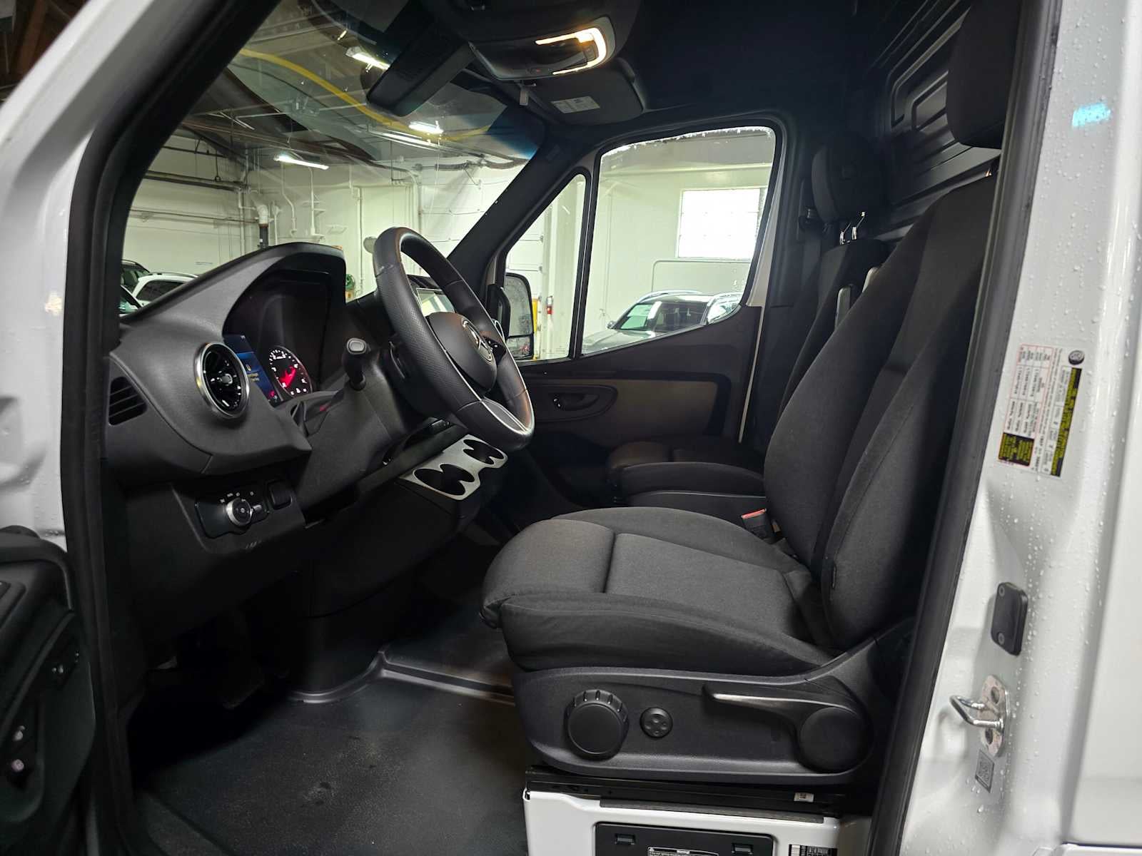 2025 Mercedes-Benz Sprinter Cargo Van 2500 Standard Roof I4 Diesel 144 RWD