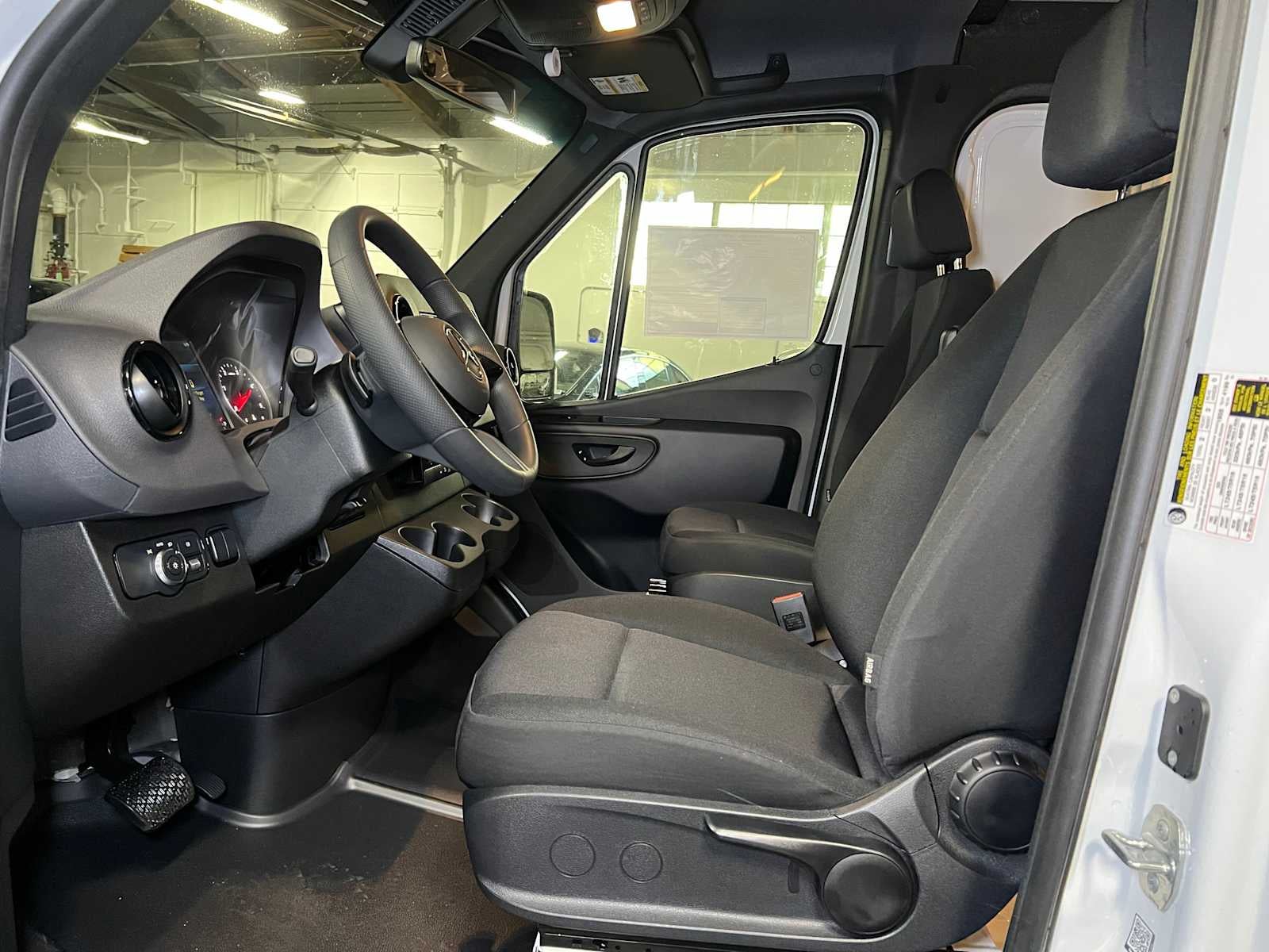 2025 Mercedes-Benz Sprinter Cargo Van 2500 Standard Roof I4 Diesel 144 RWD