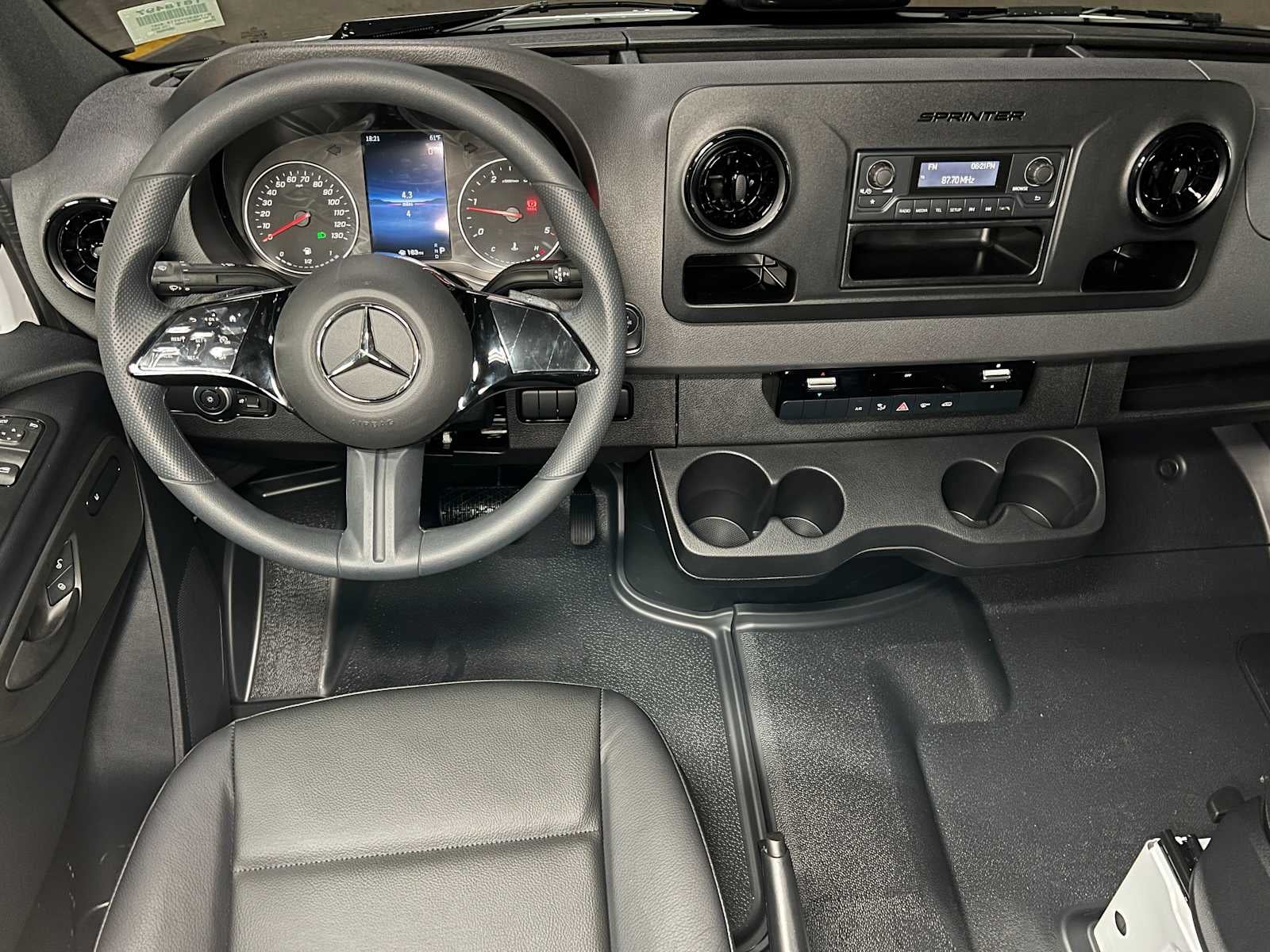 2026 Mercedes-Benz Sprinter 2500 Standard Roof I4 Diesel 144 RWD