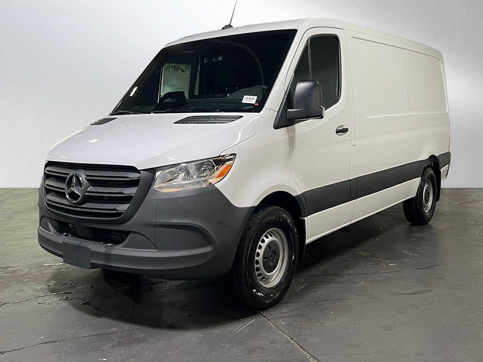 2026 Mercedes-Benz Sprinter 2500 Standard Roof I4 Diesel 144 RWD