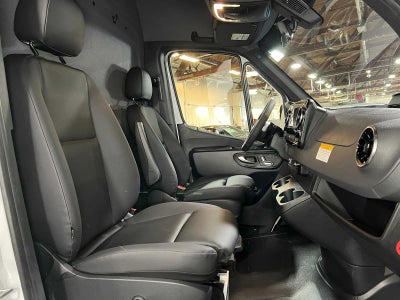 2026 Mercedes-Benz Sprinter 2500 Standard Roof I4 Diesel 144 RWD