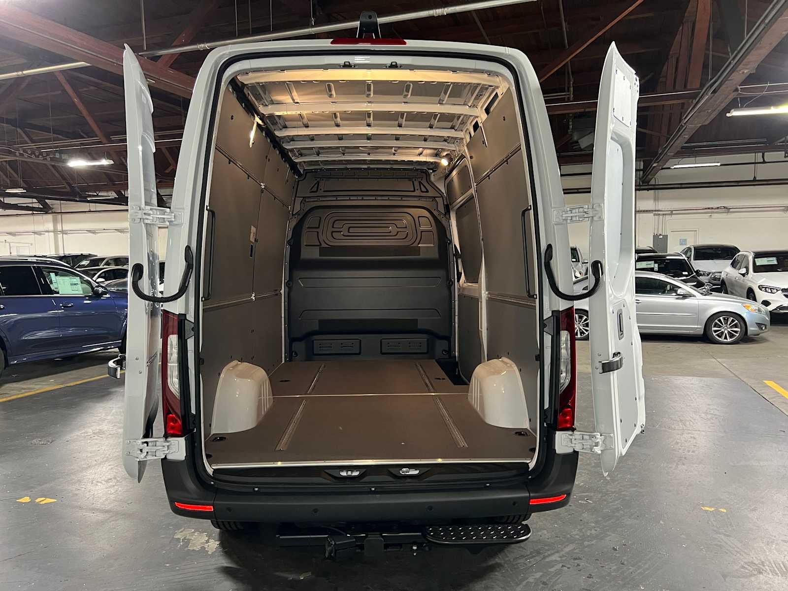 2026 Mercedes-Benz Sprinter 2500 Standard Roof I4 Diesel 144 RWD