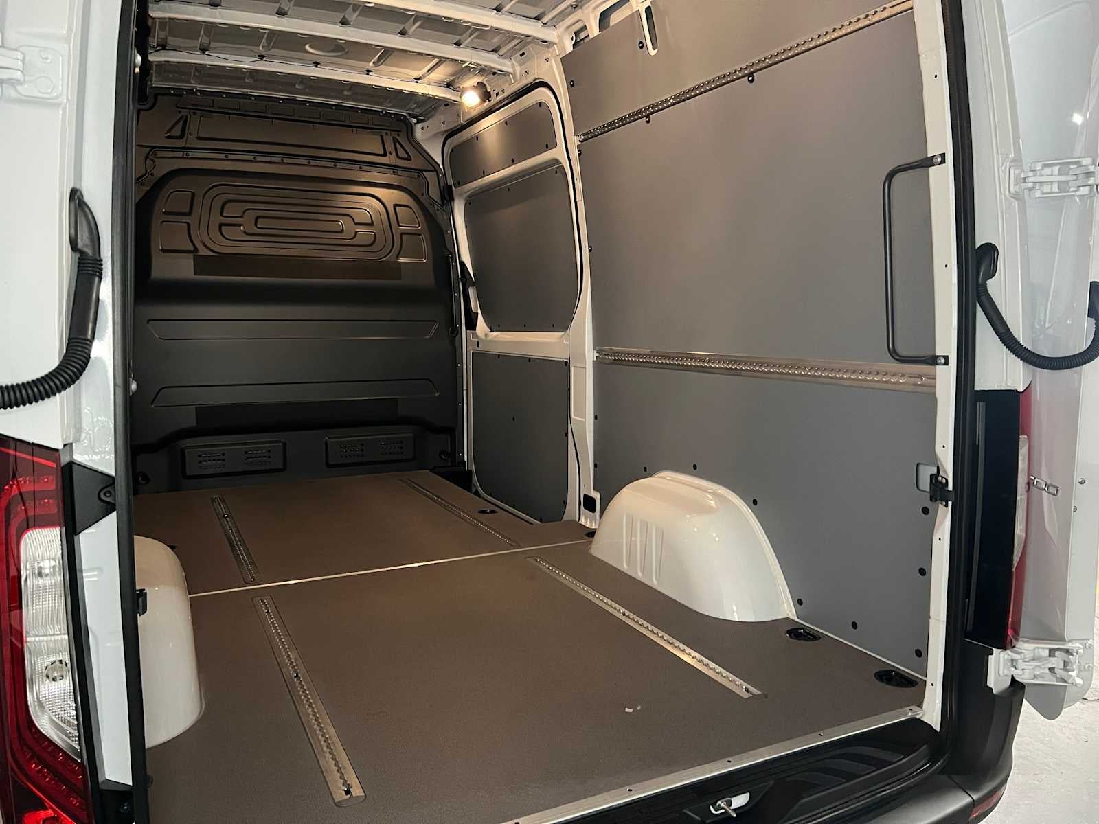2026 Mercedes-Benz Sprinter 2500 Standard Roof I4 Diesel 144 RWD