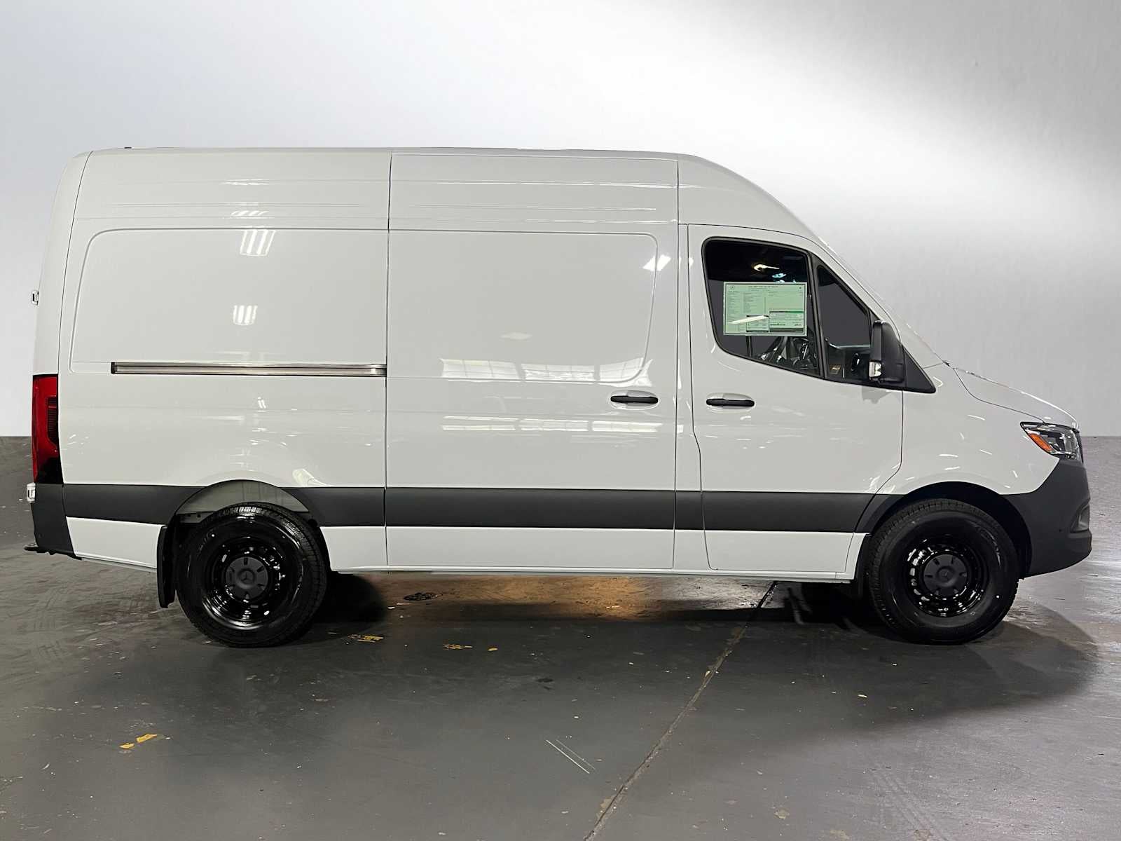 2026 Mercedes-Benz Sprinter 2500 Standard Roof I4 Diesel 144 RWD